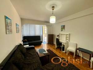 Renoviran dvoiposoban stan, Sarajevska, 52m2